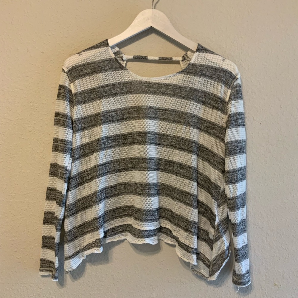 Striped twist-back sweater size small